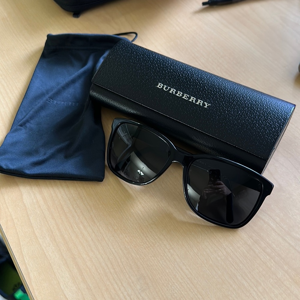 Burberry Square Frame Sunglasses